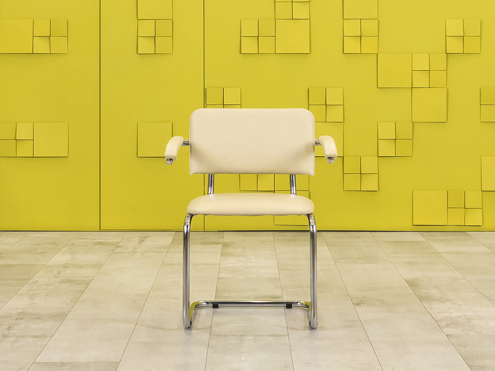 Конференц кресло для переговорной Кожзам Бежевый  КДКБ-09105