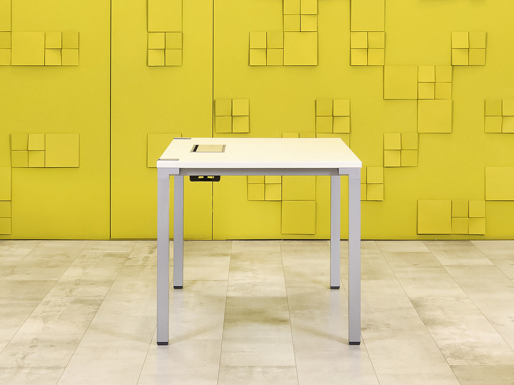 Офисный стол прямой Steelcase ЛДСП Белый Франция  СППБ1-04026