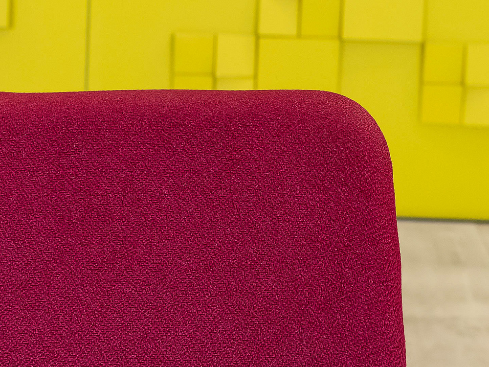 Конференц кресло для переговорной на ножках Steelcase Ткань Чёрный; Красный Франция_КНТЧ2-240923