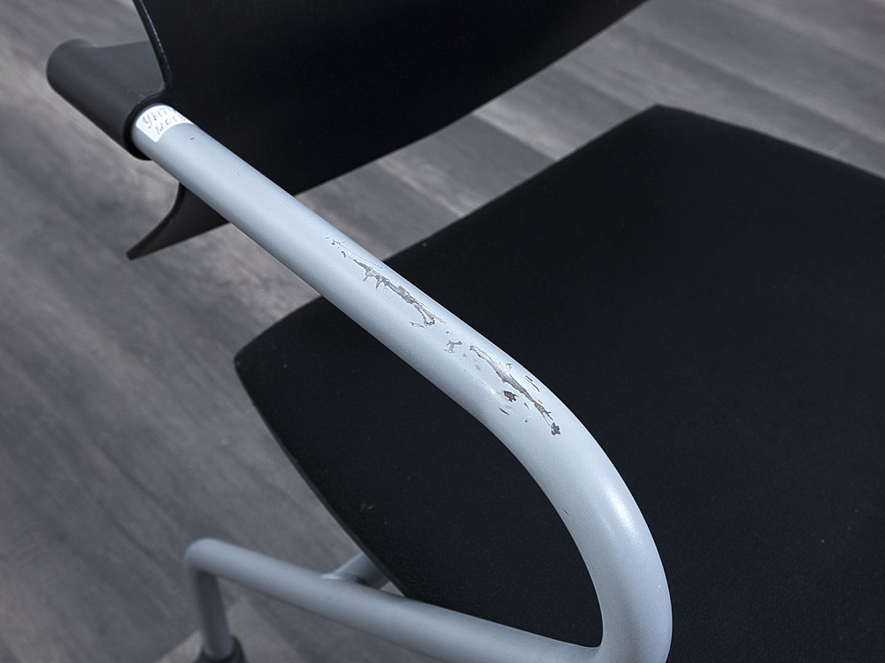 Конференц кресло для переговорной  Черный Ткань LUXY Aire JR  (УНТЧ-12053)