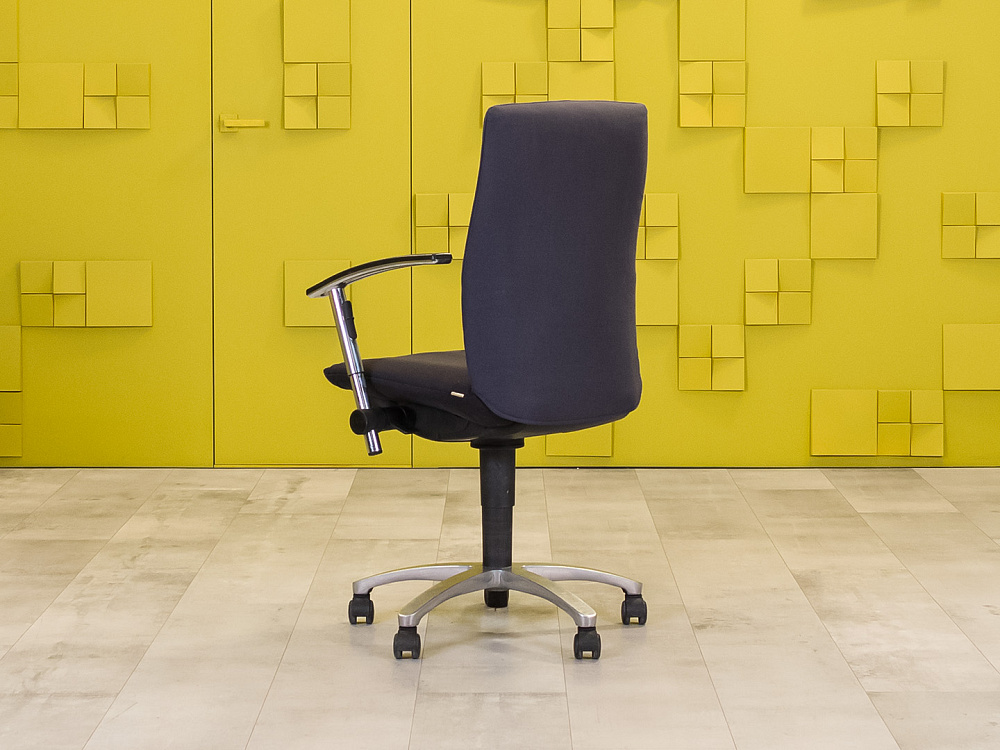 Офисное кресло руководителя на колесах TIGER SATO Ткань Серый Германия_КРТС-040324