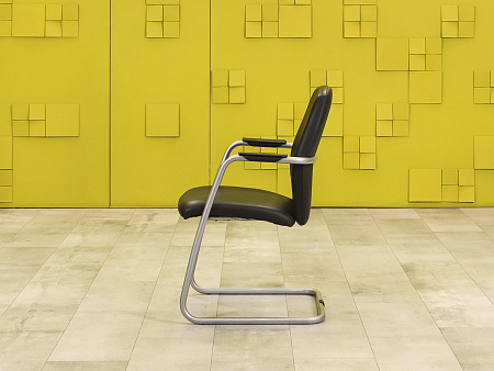 Конференц кресло для переговорной  Sitland Кожа Чёрный Италия  КДКЧ-16125