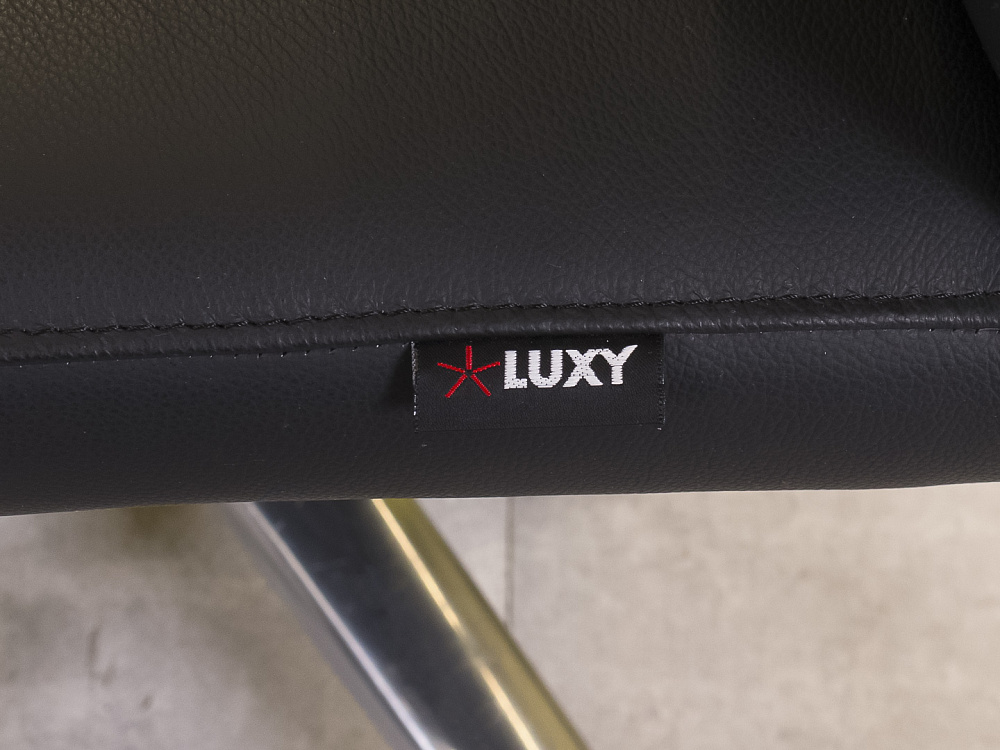 Офисное кресло руководителя на колесах Luxy  Кожа Чёрный Италия_КРКЧ-05042
