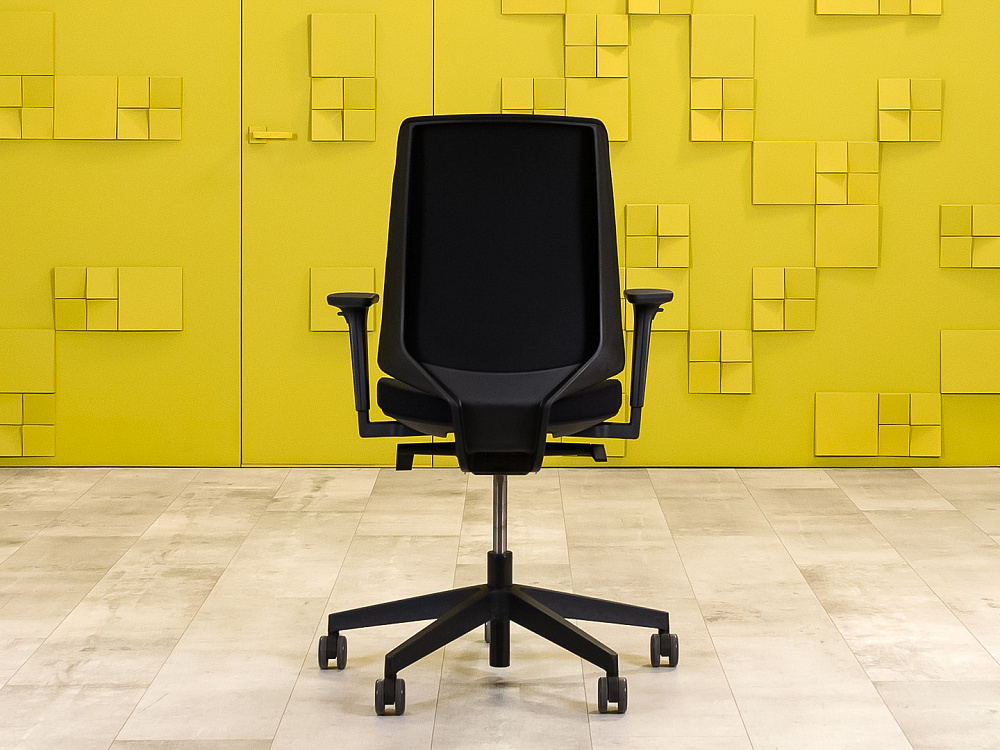 Офисное кресло для персонала на колесах Profim Ткань Чёрный Польша_КПТЧ2-090922