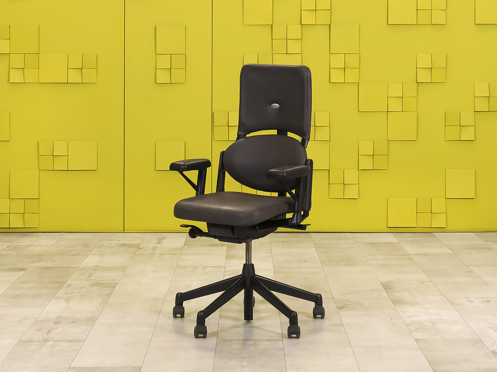 Офисное кресло руководителя на колесах Please 1 Steelcase Кожа Коричневый Германия  КРКК1-30125