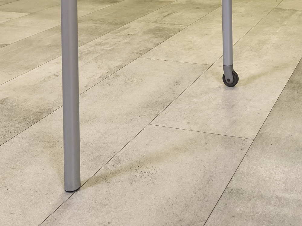 Офисный стол прямой BENE ЛДСП Серый Австрия  СППС-31016