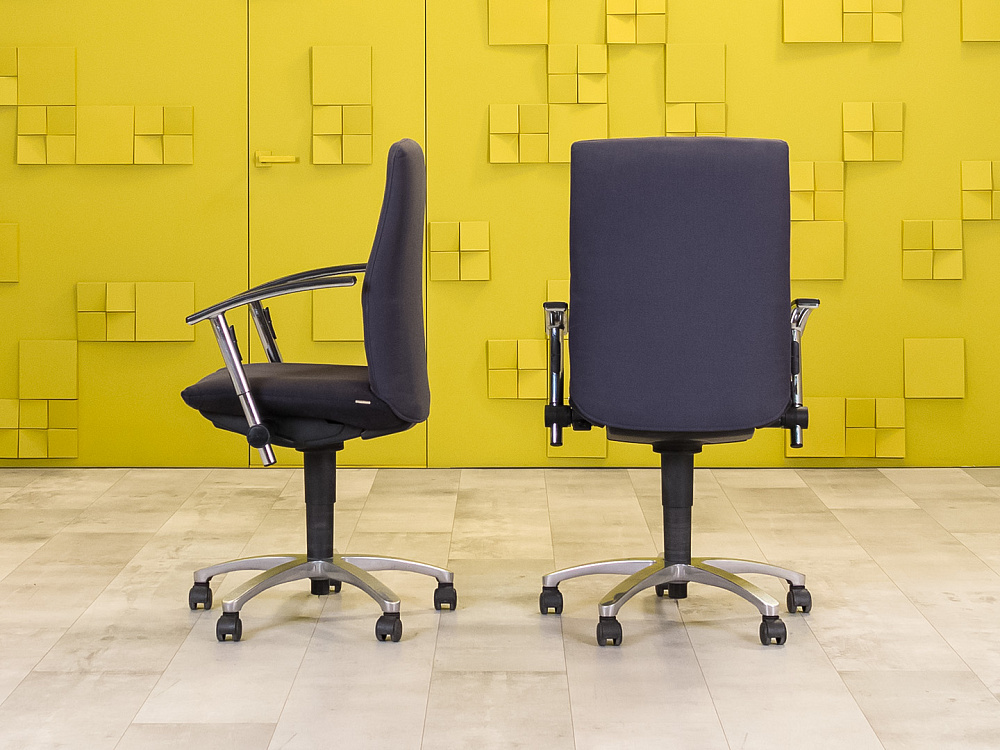 Офисное кресло руководителя на колесах TIGER SATO Ткань Серый Германия_КРТС-040324