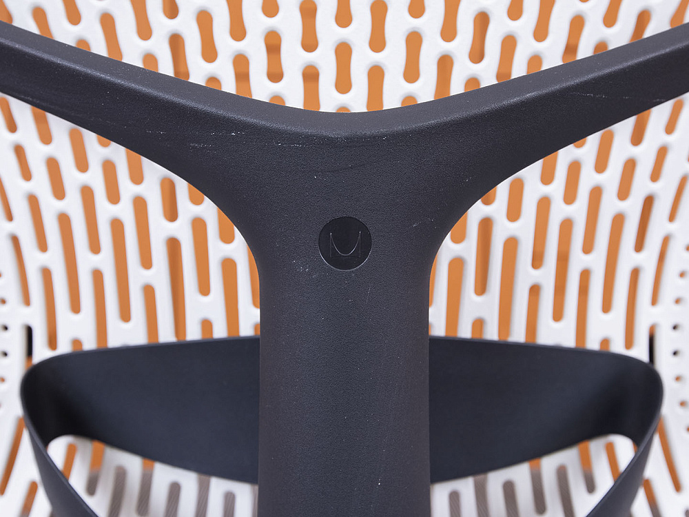 Офисное кресло руководителя  Herman Miller Сетка Серый Mirra 2  (КРСС-14024)