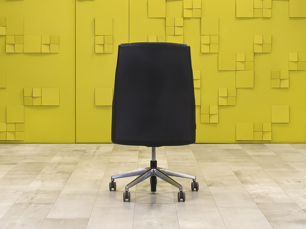 Офисное кресло руководителя на колесах Kamelia KASTEL Кожа Чёрный Италия_КРКЧ-081024