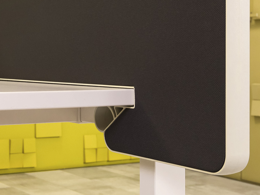 Комплект офисной мебели стол с тумбой  Vitra ЛДСП Белый Швейцария  ГКБ3-04026