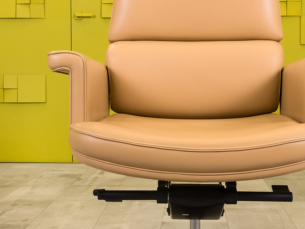 Офисное кресло руководителя на колесах MASCHERONI Кожа Бежевый Италия_КРКБ-170624