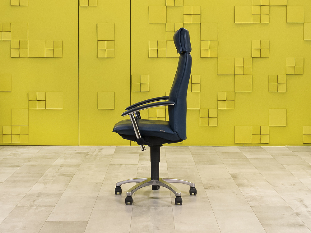 Офисное кресло руководителя на колесах TIGER SATO Кожа Синий Германия_КРКН-131123