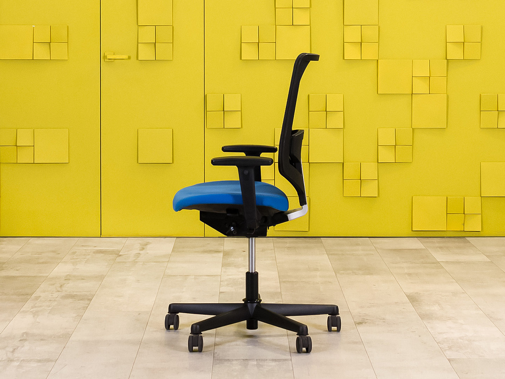 Офисное кресло для персонала на колесах Koenig Neurath Ткань Синий; Чёрный Германия_КПТН-04111