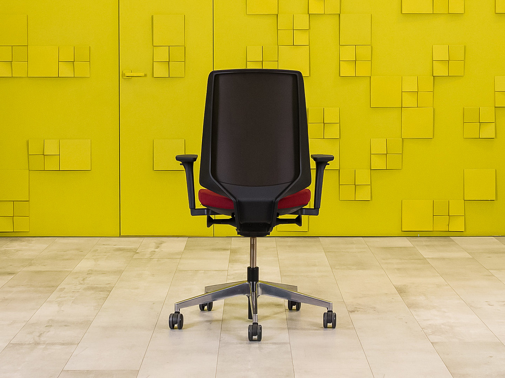 Офисное кресло для персонала на колесах Profim Ткань Красный; Чёрный Польша_КПТК-280923